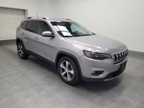 Used 2020 Jeep Cherokee Limited image 11