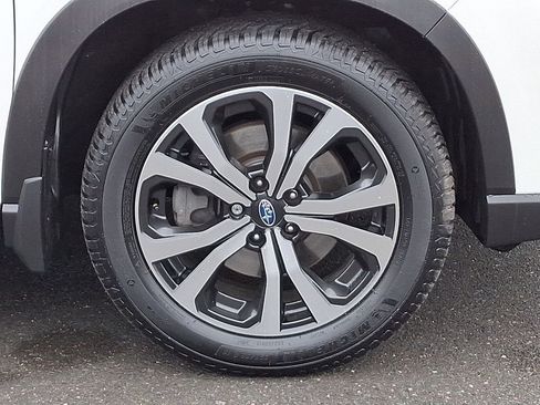 Used 2020 Subaru Forester Limited image 8