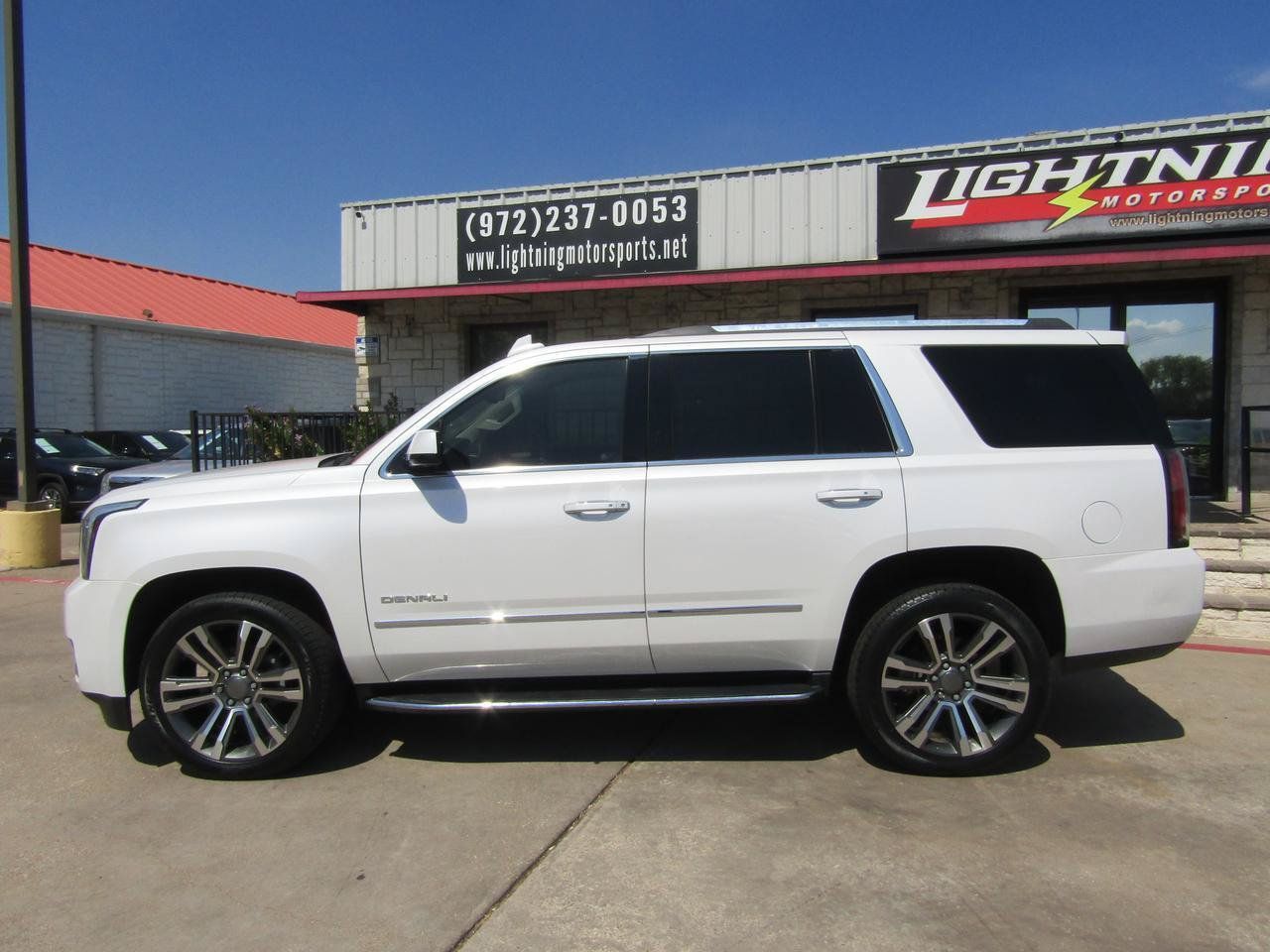Used 2019 GMC Yukon Denali w/ Open Road Package AWD/4WD image 2