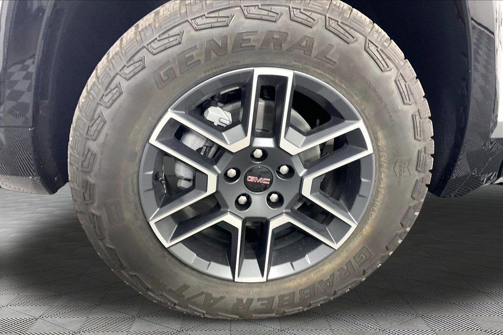 New 2027 GMC Terrain AT4 w/ Convenience Package III AWD/4WD image 12