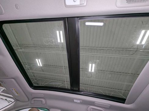 Certified 2025 Acura MDX SH-AWD w/ Technology Package image 15