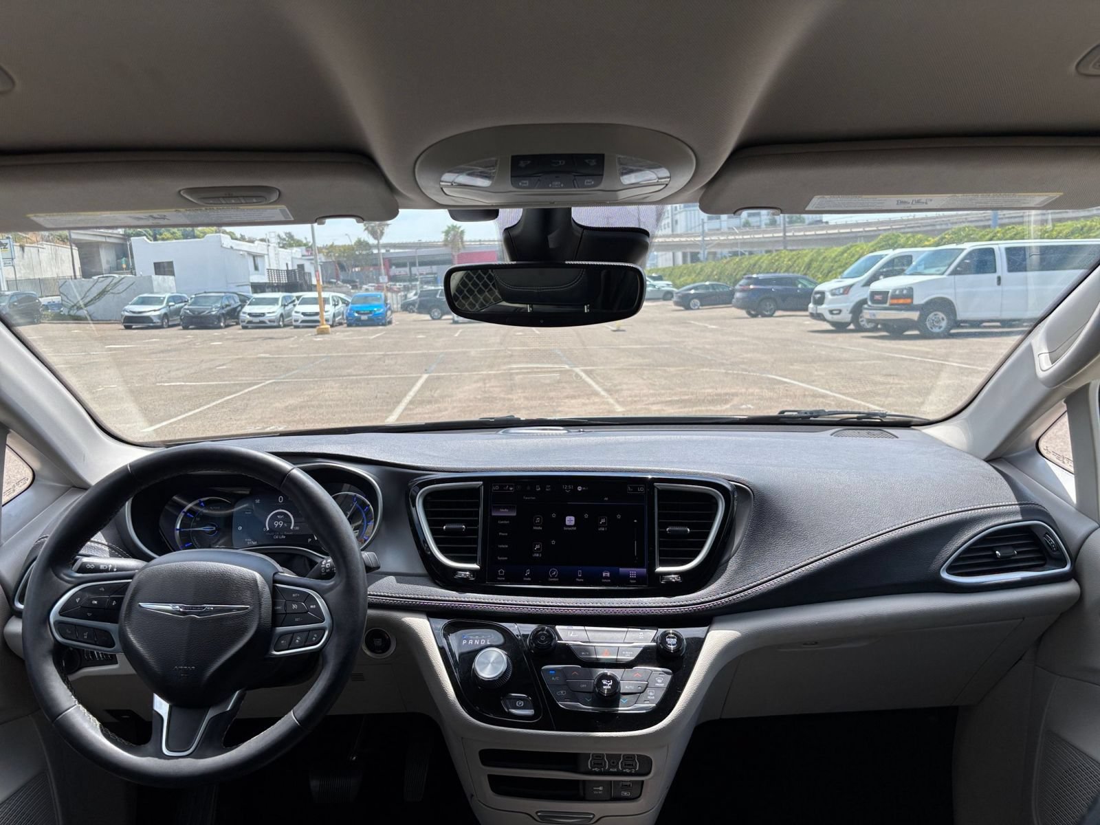 Used 2022 Chrysler Pacifica Touring-L FWD image 35