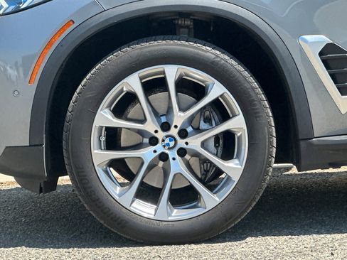 Used 2024 BMW X5 xDrive40i w/ Premium Package image 26