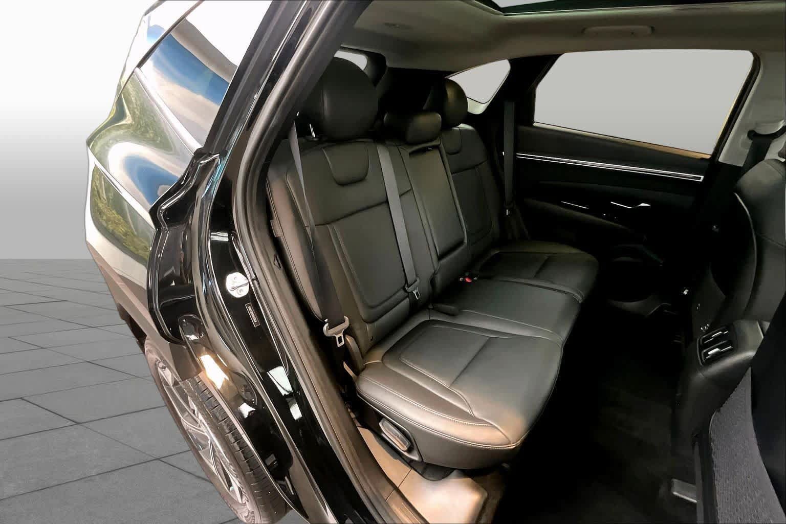 Used 2024 Hyundai Tucson Limited FWD image 19
