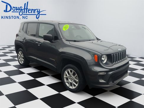 Used 2023 Jeep Renegade Latitude image 7
