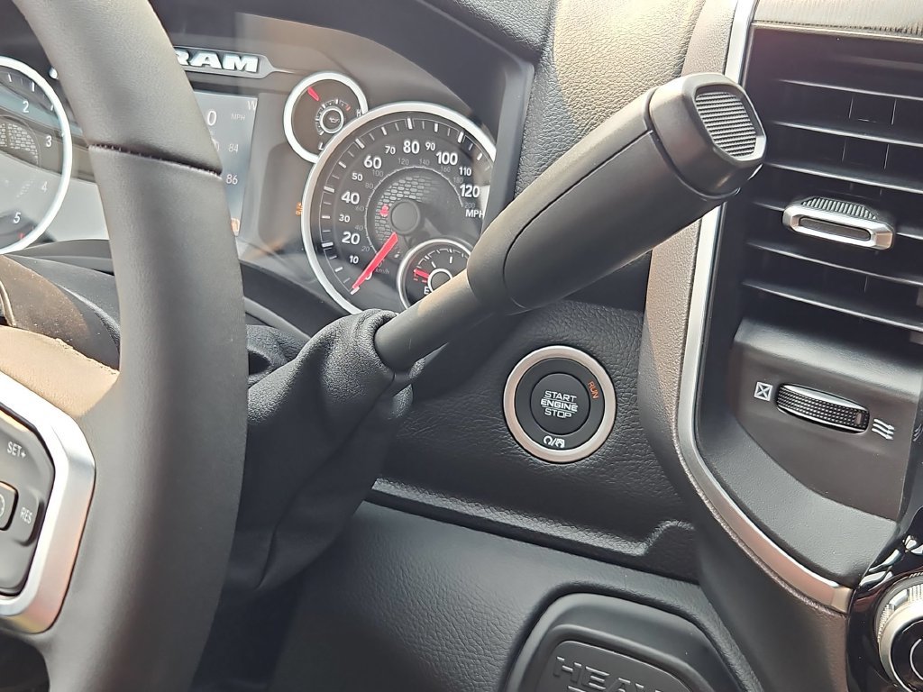 New 2026 RAM 2500 Big Horn AWD/4WD image 27