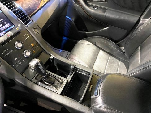 Used 2014 Ford Taurus Limited image 15