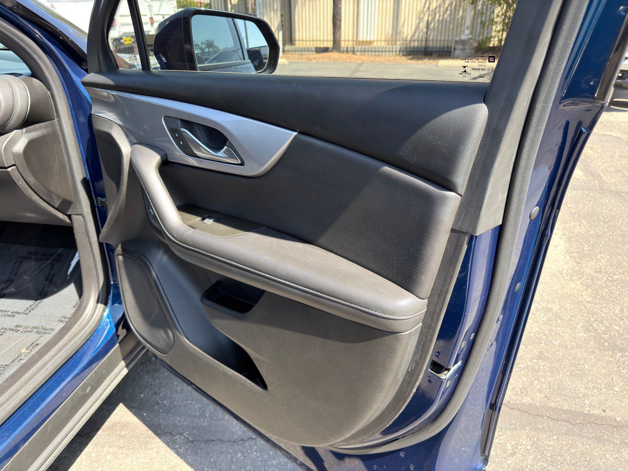 Used 2022 Chevrolet Blazer LT FWD image 11