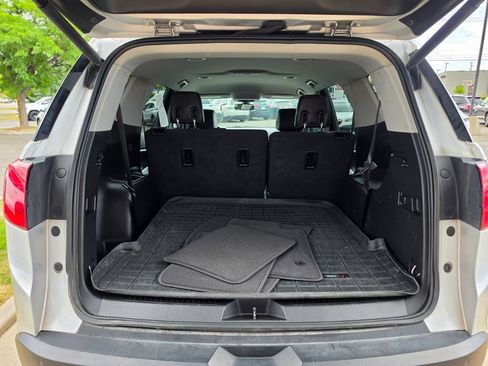 Used 2019 GMC Acadia SLT AWD/4WD image 14