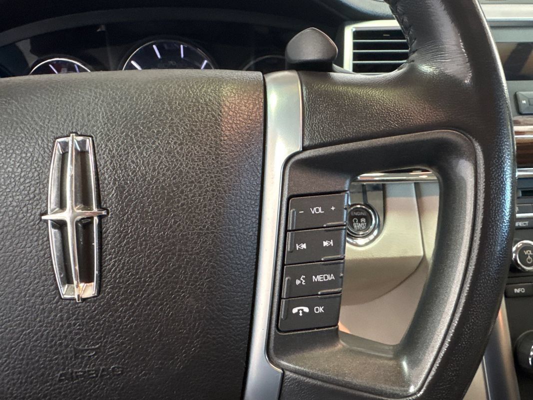 Used 2011 Lincoln MKS FWD image 12