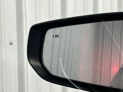 Used 2020 Chevrolet Malibu LT image 13