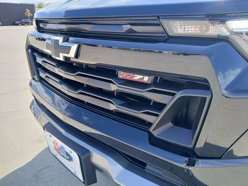 Certified 2024 Chevrolet Colorado Z71 w/ Advanced Trailering Package AWD/4WD image 9