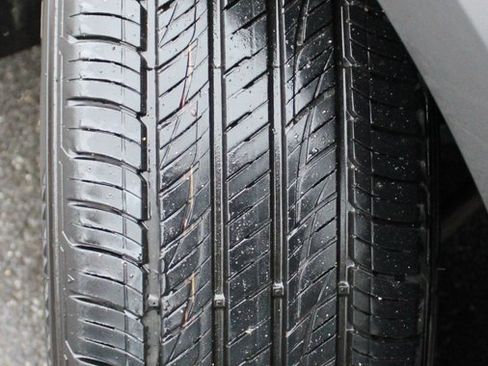 Certified 2024 Nissan Pathfinder SL image 13