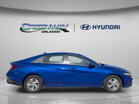 Certified 2025 Hyundai Elantra SE FWD image 20