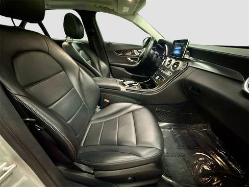 Used 2015 Mercedes-Benz C 300 4MATIC Sedan image 33