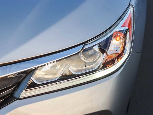 Used 2017 Honda Accord Sport image 7