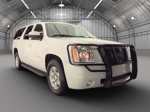 Used 2010 GMC Yukon XL SLE w/ SLE-2 Equipment Package RWD image 36