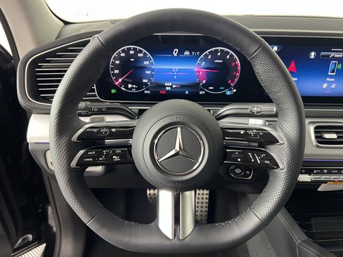 New 2026 Mercedes-Benz GLS 450 4MATIC image 29
