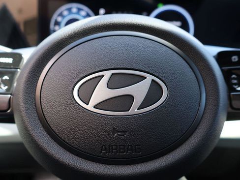 New 2026 Hyundai Elantra Limited FWD image 28