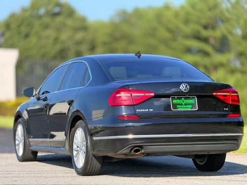 Used 2016 Volkswagen Passat 1.8T SE FWD image 9