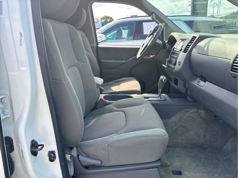 Used 2015 Nissan Frontier SV AWD/4WD image 21