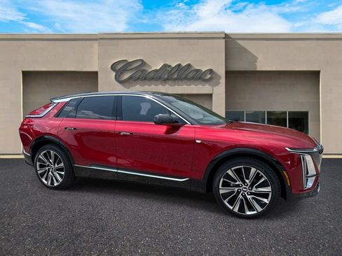 New 2026 Cadillac Lyriq Signature Luxury w/ LPO, Floor Liner Package RWD image 1