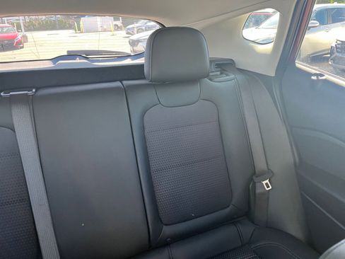 Used 2025 Chevrolet Trax LT image 38