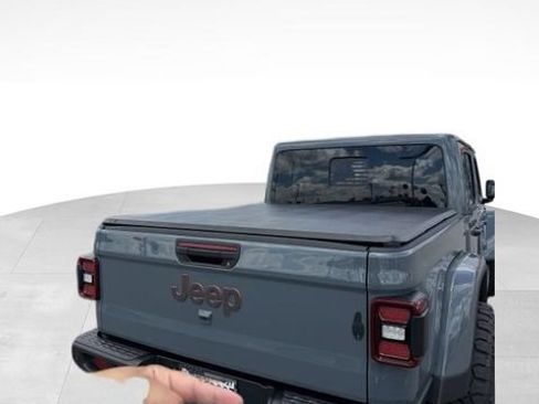 Used 2025 Jeep Gladiator Mojave AWD/4WD image 8