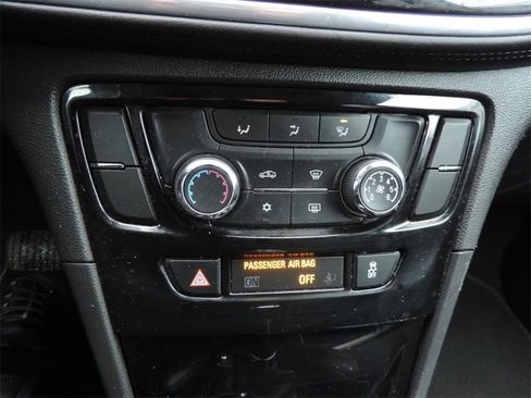 Certified 2022 Buick Encore Preferred w/ Safety Package image 19