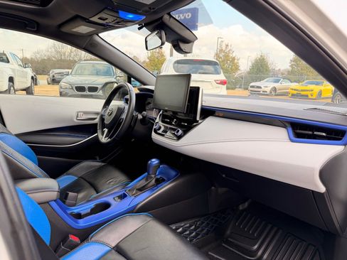 Used 2020 Toyota Corolla SE w/ SE Premium Package image 36