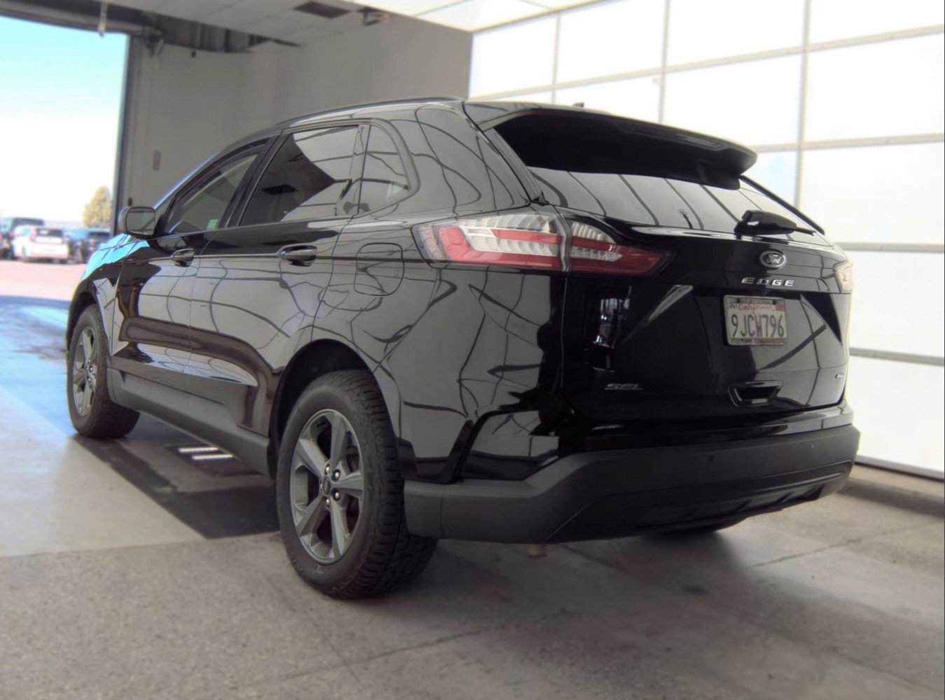 Used 2023 Ford Edge SEL w/ Sport Appearance Package AWD/4WD image 6