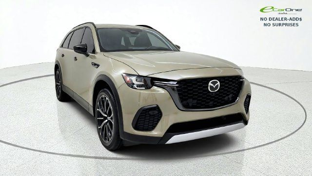 Used 2025 MAZDA CX-70 Plug-In Hybrid w/ Premium Plus AWD/4WD image 2