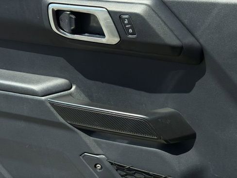 Used 2025 Ford Bronco Badlands AWD/4WD image 31