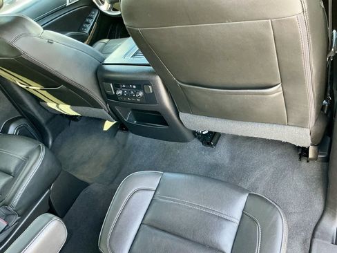 Used 2019 GMC Yukon XL Denali w/ Denali Ultimate Package image 26