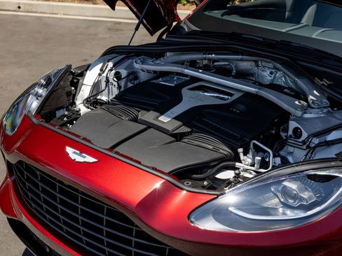 Used 2021 Aston Martin DBX AWD/4WD image 11