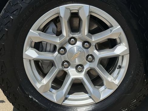 Certified 2025 Chevrolet Silverado 1500 LT w/ Safety Package image 12