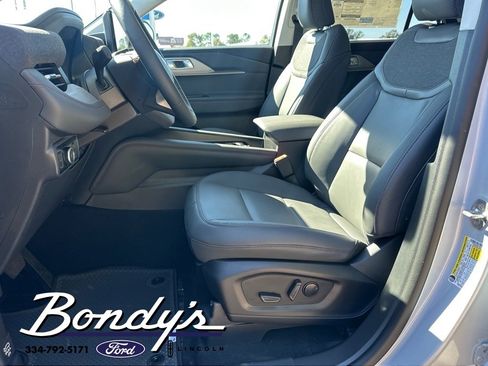 New 2026 Ford Explorer Active w/ Active Comfort Package image 7