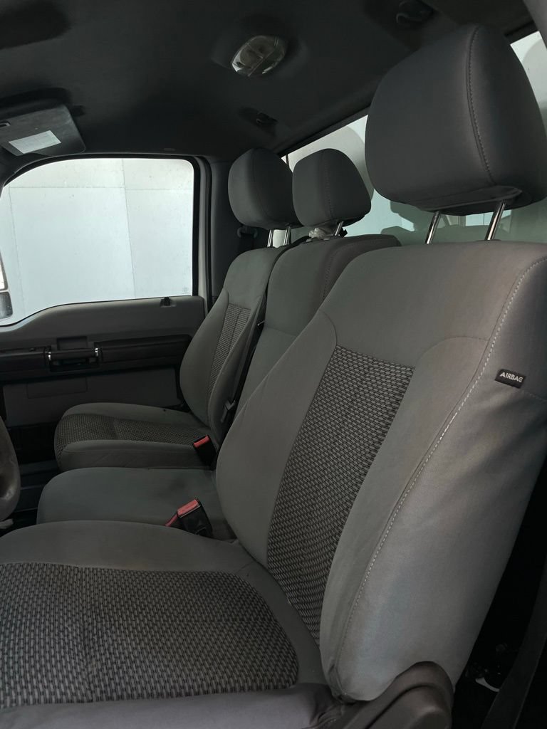 Used 2016 Ford F550 2WD Regular Cab Super Duty image 7