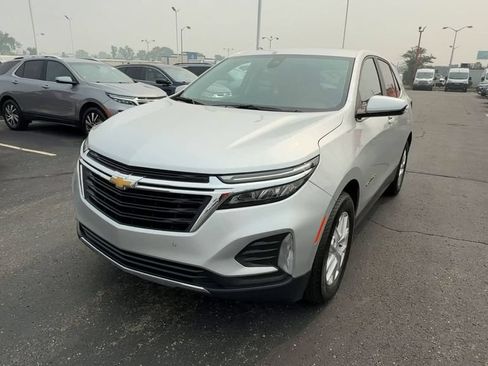 Used 2022 Chevrolet Equinox LT FWD image 4