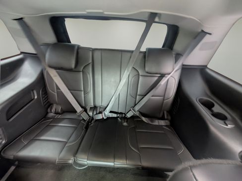 Used 2018 GMC Yukon Denali w/ Open Road Package RWD image 12