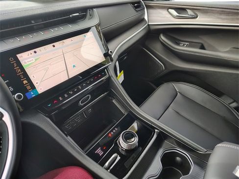 New 2026 Jeep Grand Cherokee Limited image 28