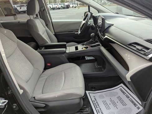 Used 2024 Toyota Sienna LE image 20