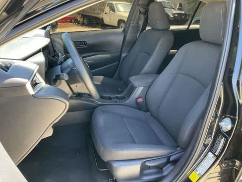 Used 2025 Toyota Corolla LE FWD image 12