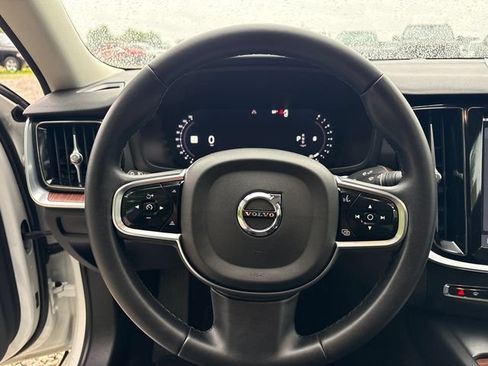 Used 2024 Volvo S60 B5 Plus AWD/4WD image 24