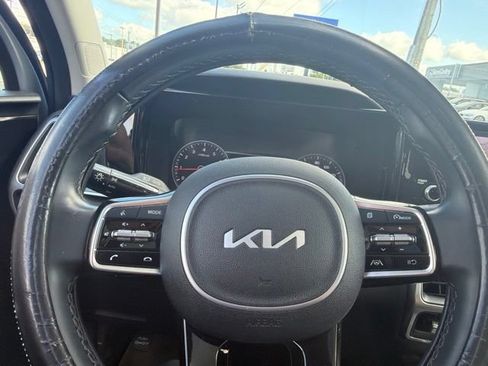 Certified 2022 Kia Sorento S w/ Panoramic Sunroof Package FWD image 16