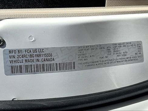 Used 2022 Chrysler Pacifica Touring-L image 36