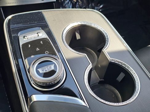 Used 2025 Cadillac Lyriq Sport RWD image 32