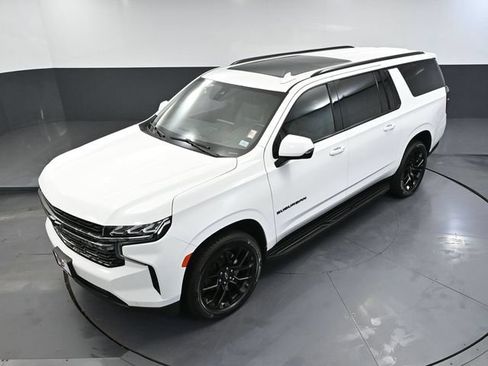 Used 2022 Chevrolet Suburban RST w/ Luxury Package AWD/4WD image 71