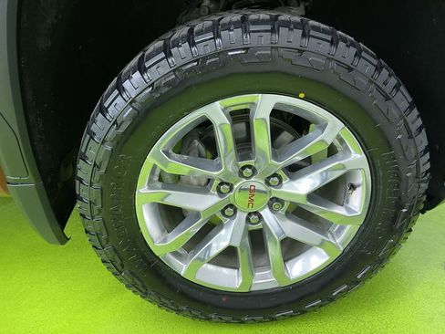 Used 2019 GMC Sierra 1500 SLT image 16