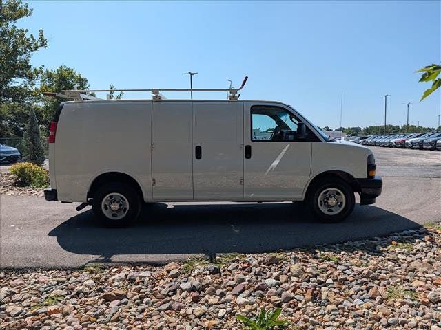 Used 2021 Chevrolet Express 3500 w/ Driver Convenience Package RWD image 6